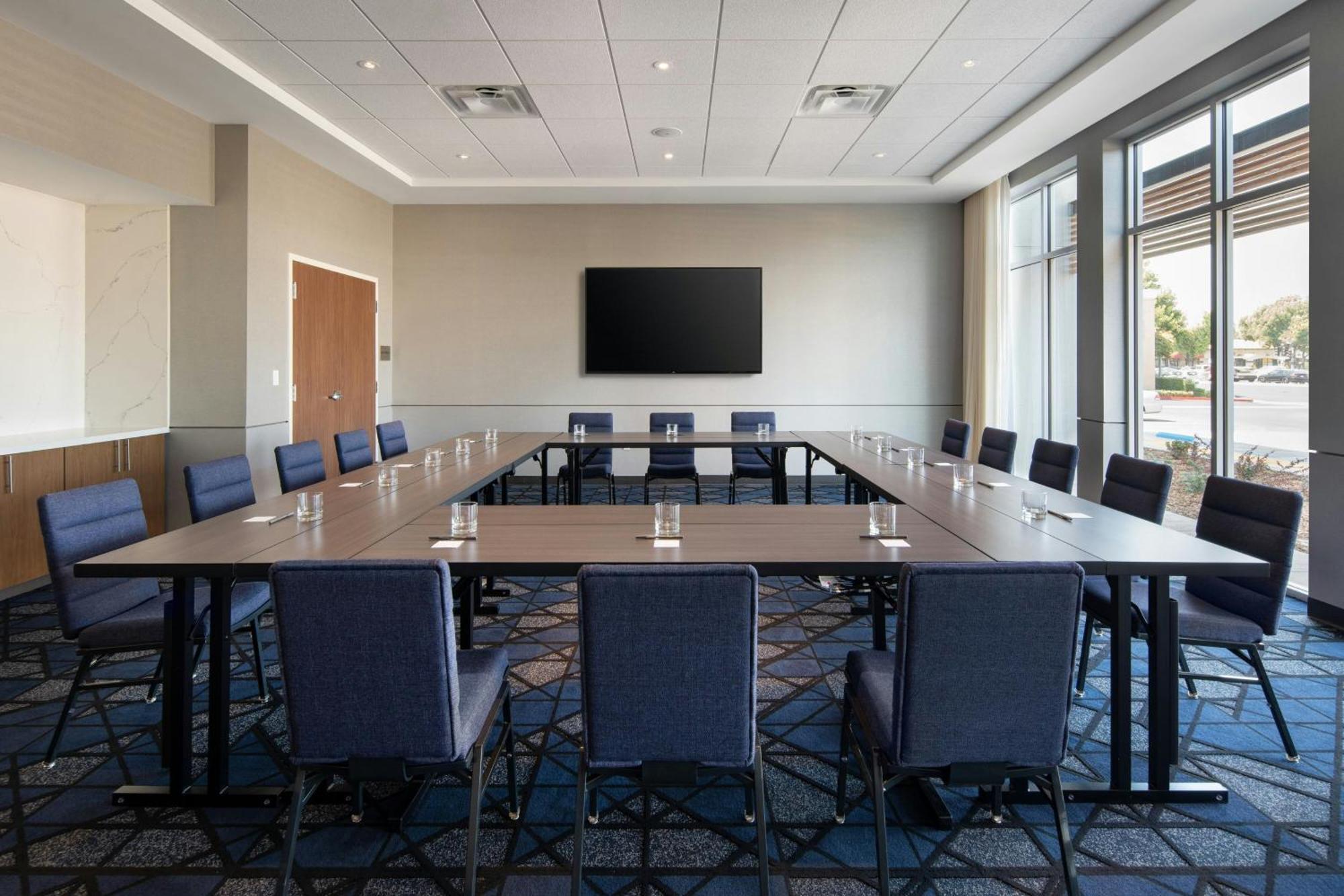 Hotel Courtyard By Marriott Fresno Clovis Exterior foto