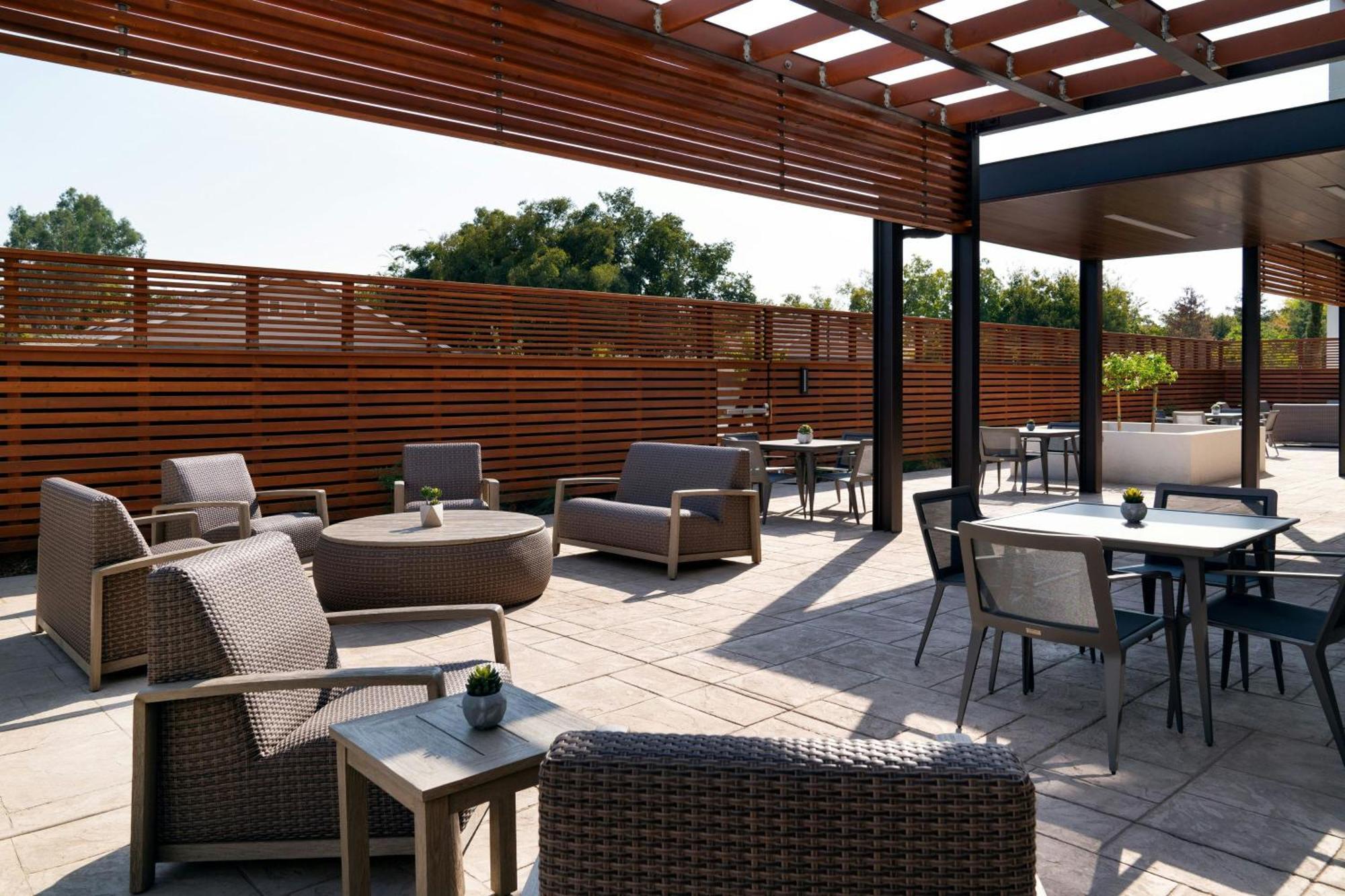 Hotel Courtyard By Marriott Fresno Clovis Exterior foto
